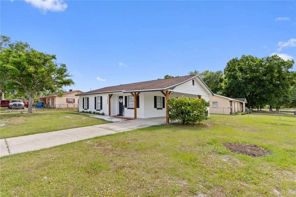 Recently Sold: $190,000 (3 beds, 1 baths, 984 Square Feet)