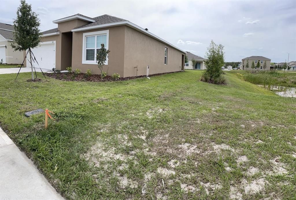 For Rent: $2,399 (4 beds, 2 baths, 1828 Square Feet)