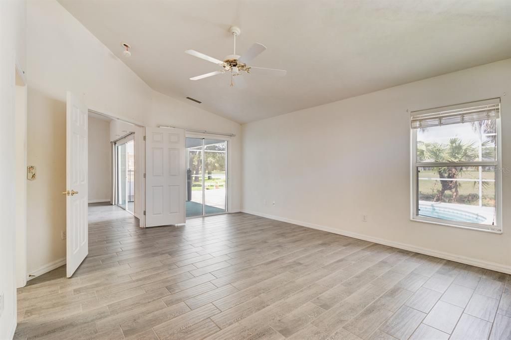 Active With Contract: $439,000 (3 beds, 2 baths, 1845 Square Feet)