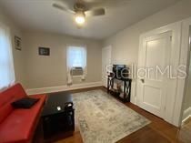 Recently Rented: $1,425 (1 beds, 1 baths, 700 Square Feet)