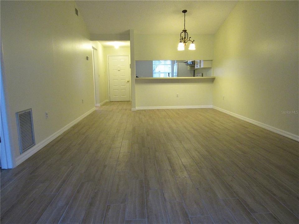 Recently Rented: $2,000 (2 beds, 2 baths, 1013 Square Feet)