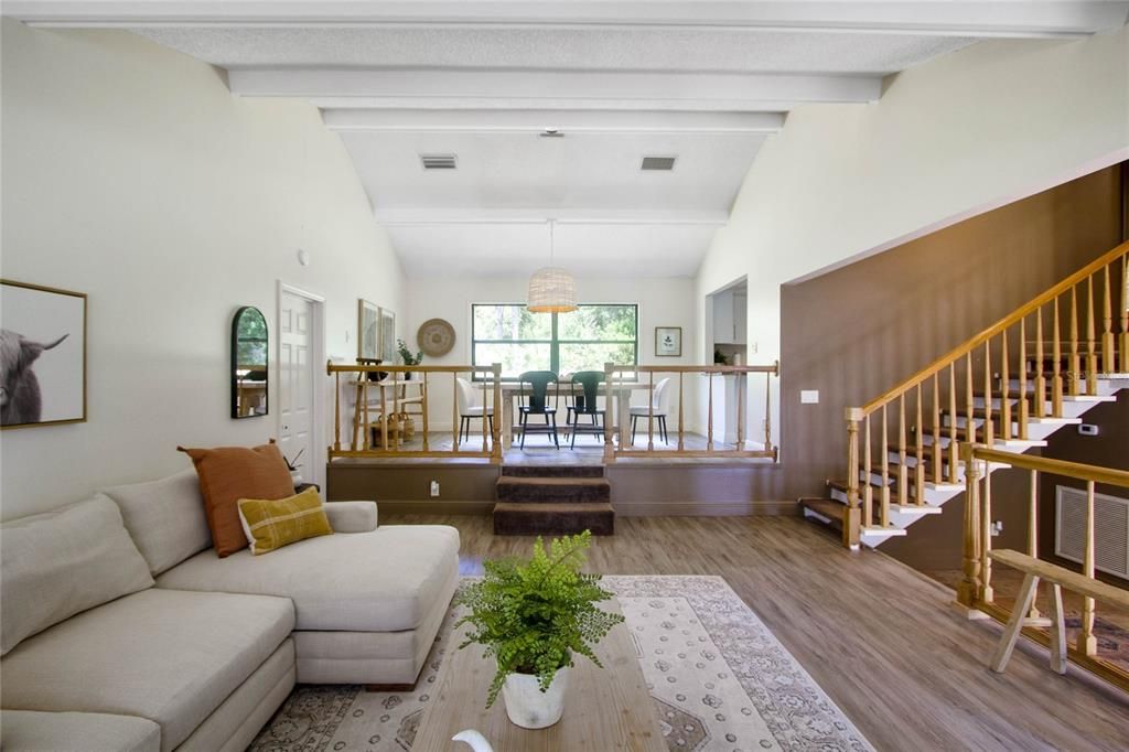 Recently Sold: $1,025,000 (3 beds, 2 baths, 2044 Square Feet)