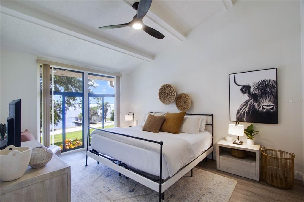 Recently Sold: $1,025,000 (3 beds, 2 baths, 2044 Square Feet)