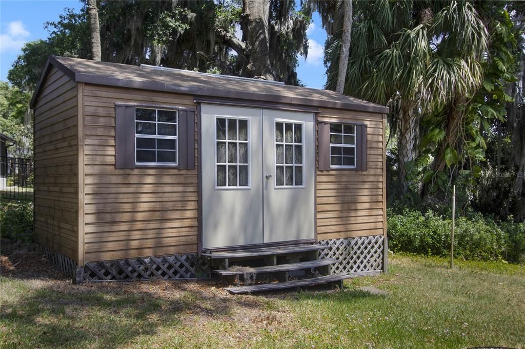 Recently Sold: $1,025,000 (3 beds, 2 baths, 2044 Square Feet)