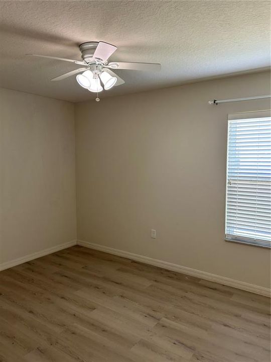 For Rent: $2,500 (4 beds, 2 baths, 1978 Square Feet)