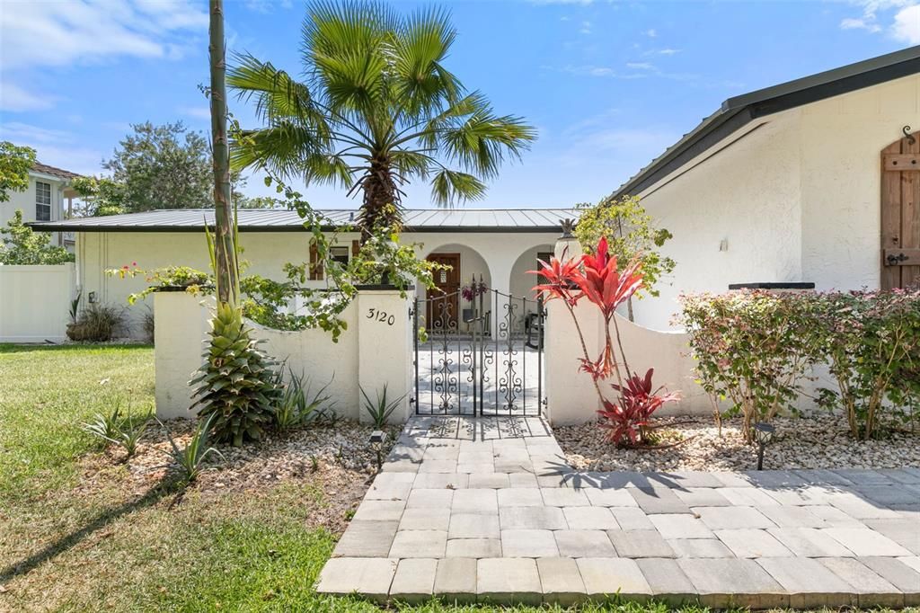 For Sale: $1,299,000 (3 beds, 2 baths, 1953 Square Feet)