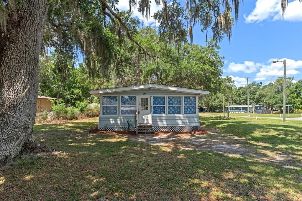 Recently Sold: $140,000 (2 beds, 1 baths, 720 Square Feet)