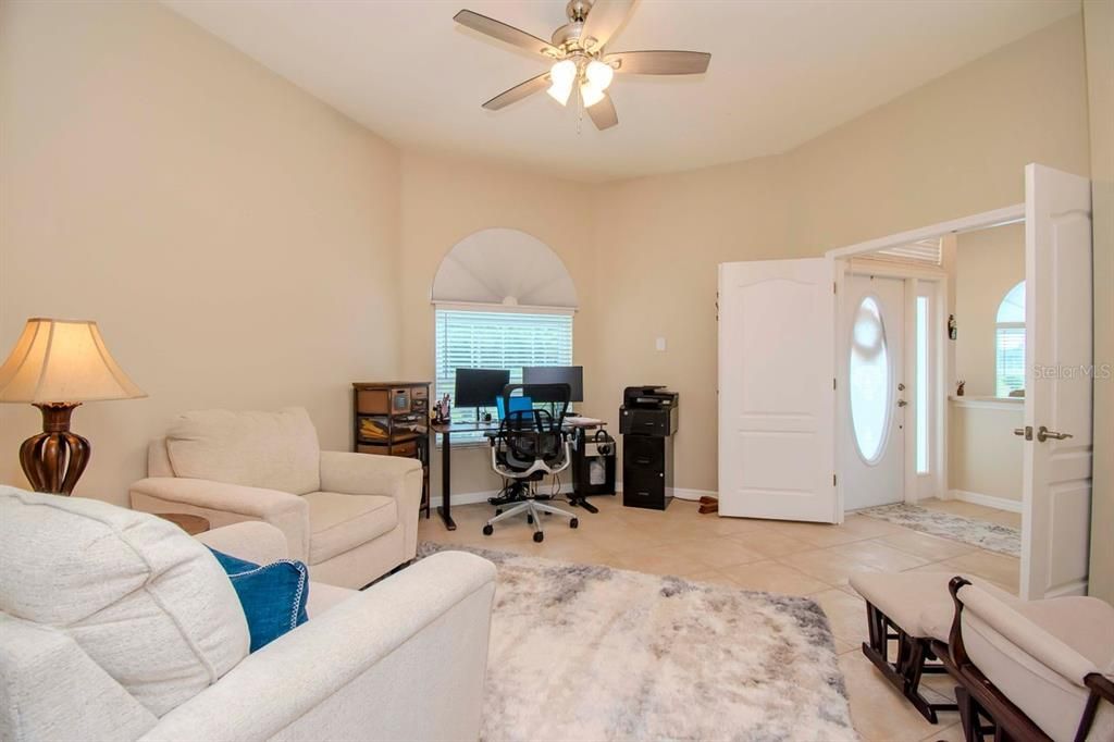 Active With Contract: $357,000 (2 beds, 2 baths, 1809 Square Feet)
