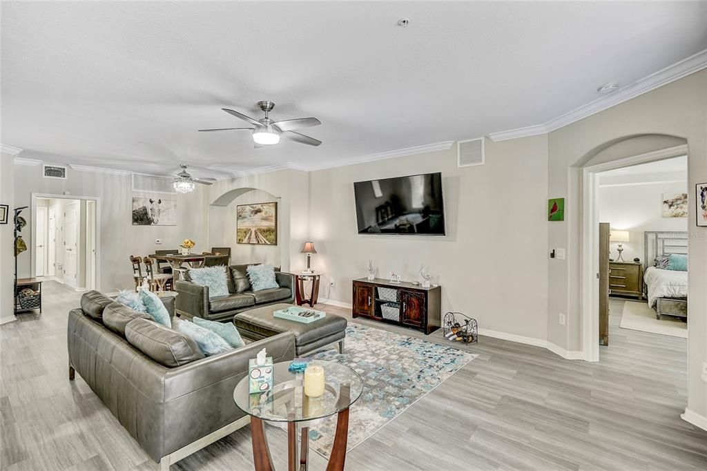 Active With Contract: $389,000 (3 beds, 2 baths, 1786 Square Feet)