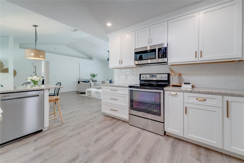 Active With Contract: $639,900 (4 beds, 2 baths, 1662 Square Feet)