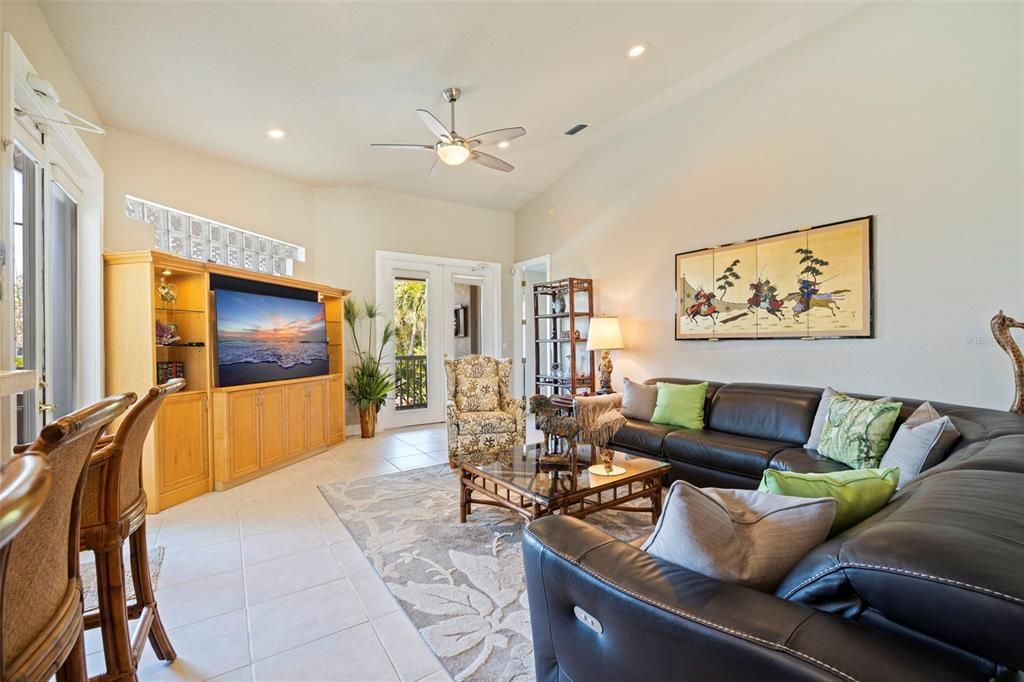 Active With Contract: $2,150,000 (5 beds, 3 baths, 2348 Square Feet)