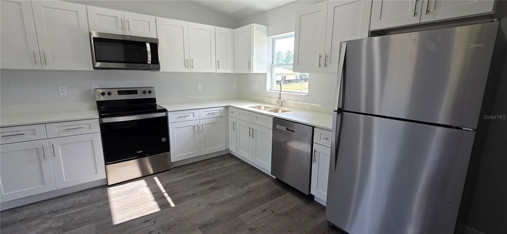For Sale: $237,500 (3 beds, 2 baths, 1011 Square Feet)