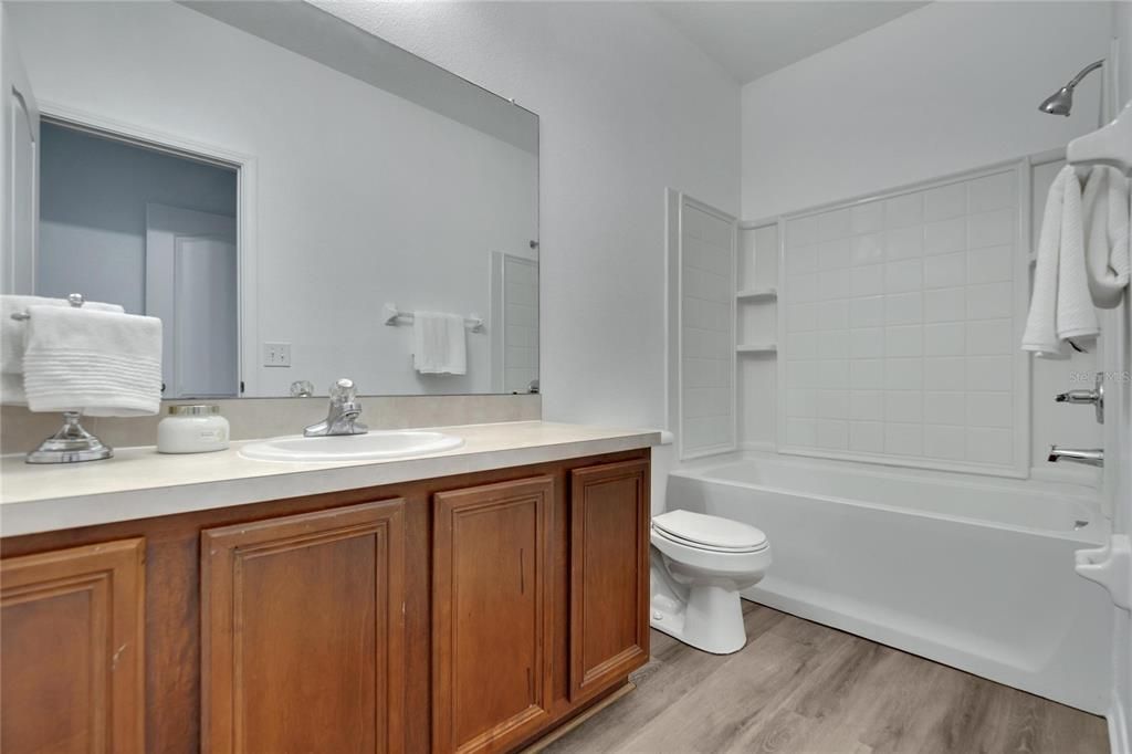 Active With Contract: $259,000 (2 beds, 2 baths, 1383 Square Feet)