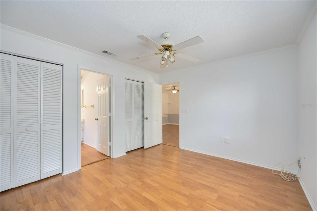 Active With Contract: $289,000 (2 beds, 2 baths, 888 Square Feet)