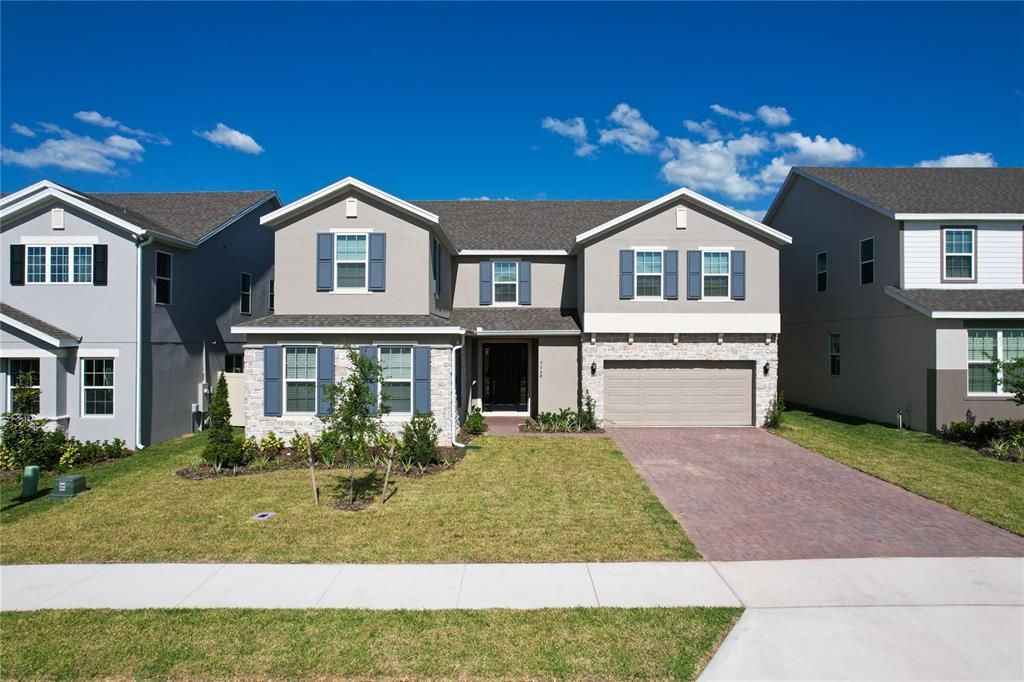 Active With Contract: $4,350 (6 beds, 4 baths, 4646 Square Feet)