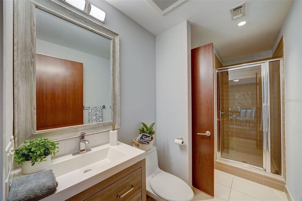 For Sale: $549,900 (2 beds, 2 baths, 1134 Square Feet)