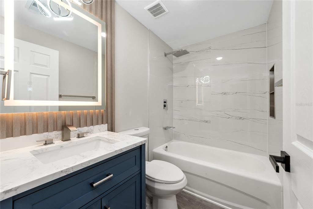 Недавно арендовано: $2,000 (2 спален, 2 ванн, 999 Квадратных фут)