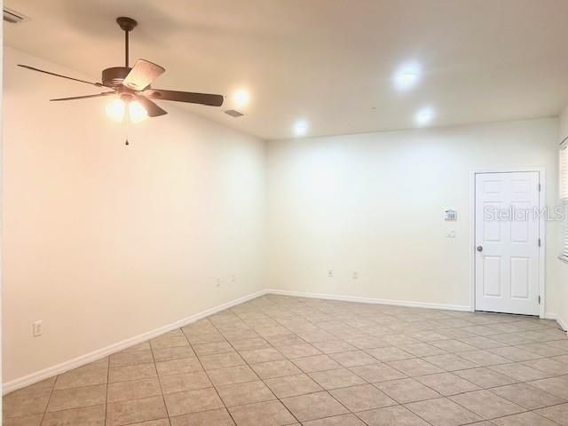 Recently Rented: $2,350 (3 beds, 2 baths, 1776 Square Feet)