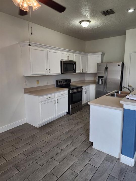 Active With Contract: $2,400 (4 beds, 2 baths, 1724 Square Feet)