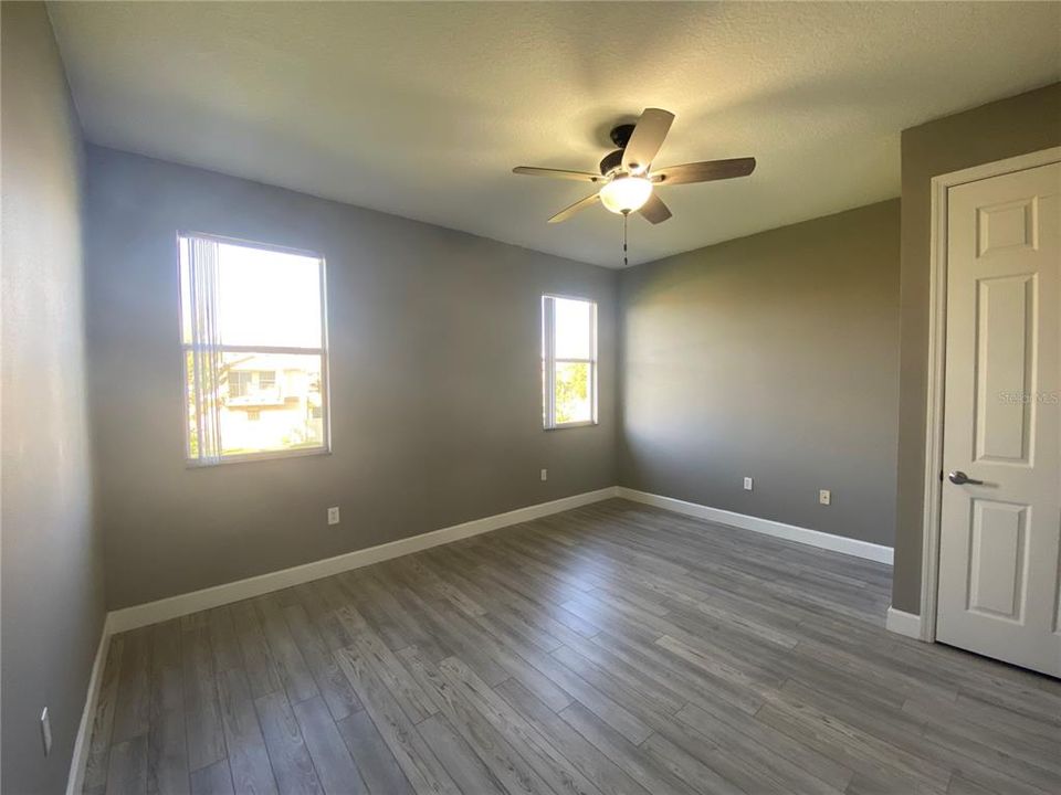 Recently Rented: $1,799 (3 beds, 2 baths, 1408 Square Feet)