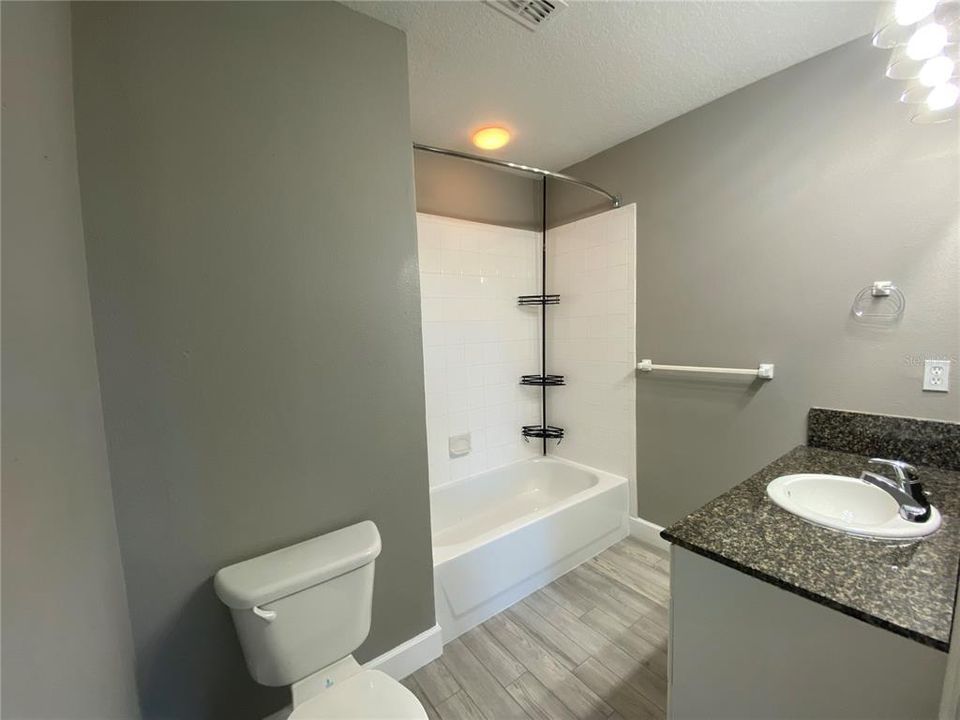 最近租的: $1,799 (3 贝兹, 2 浴室, 1408 平方英尺)