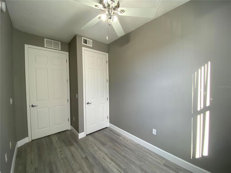 Active With Contract: $1,799 (3 beds, 2 baths, 1408 Square Feet)