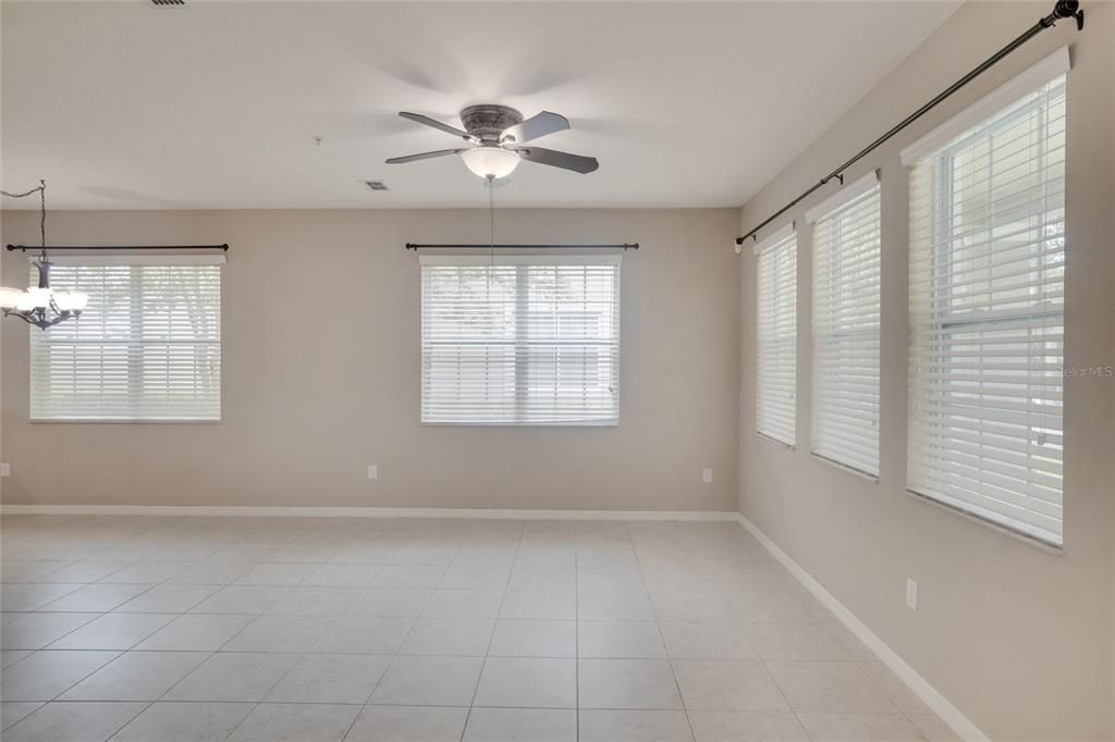 Active With Contract: $399,900 (4 beds, 2 baths, 1656 Square Feet)