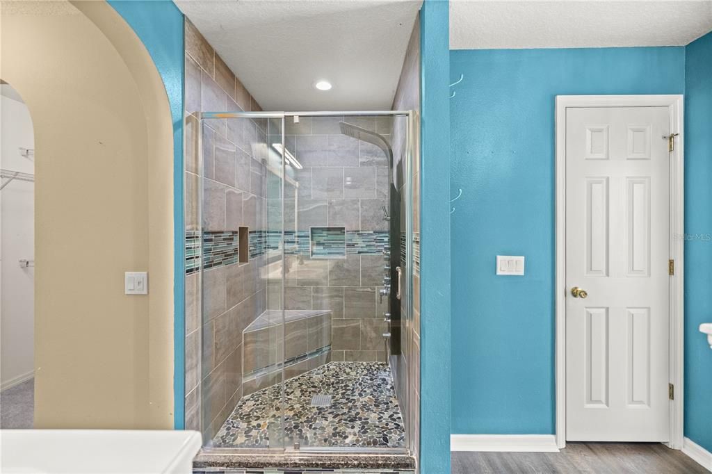 待售: $389,500 (4 贝兹, 2 浴室, 2088 平方英尺)