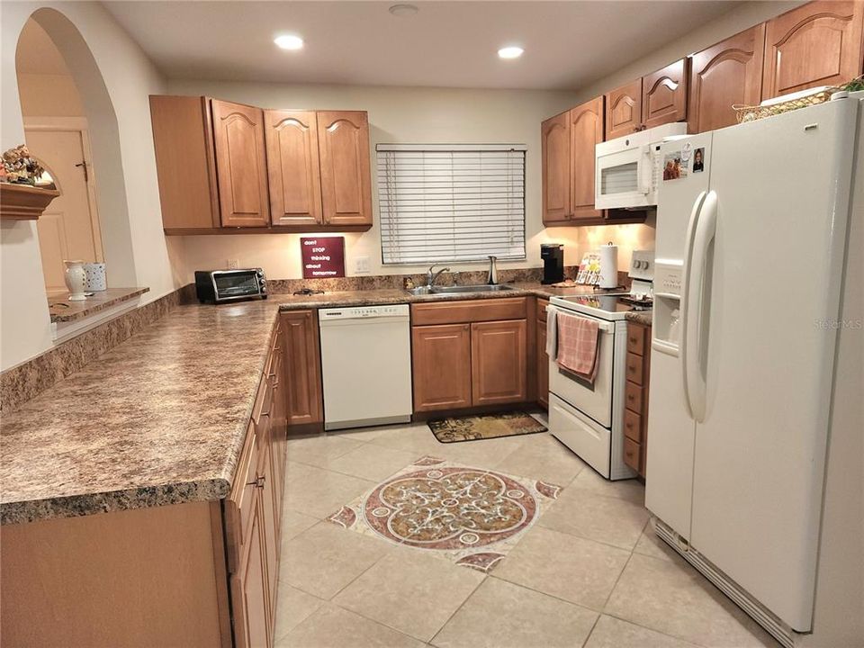 Active With Contract: $2,500 (3 beds, 2 baths, 1576 Square Feet)