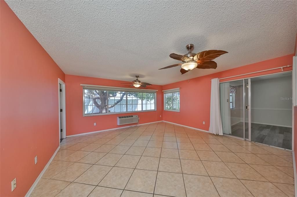 For Sale: $279,000 (3 beds, 2 baths, 1648 Square Feet)