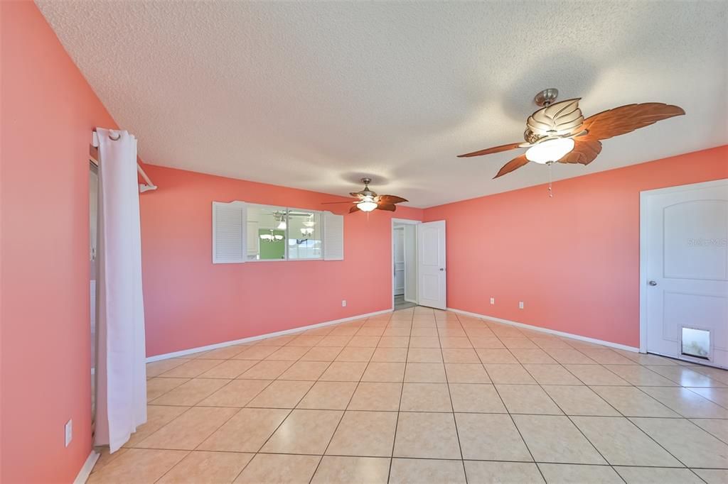 For Sale: $279,000 (3 beds, 2 baths, 1648 Square Feet)