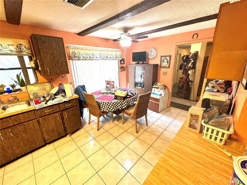 This eat-in kitchen is spacious.