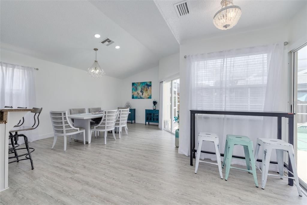For Sale: $499,000 (3 beds, 2 baths, 1707 Square Feet)