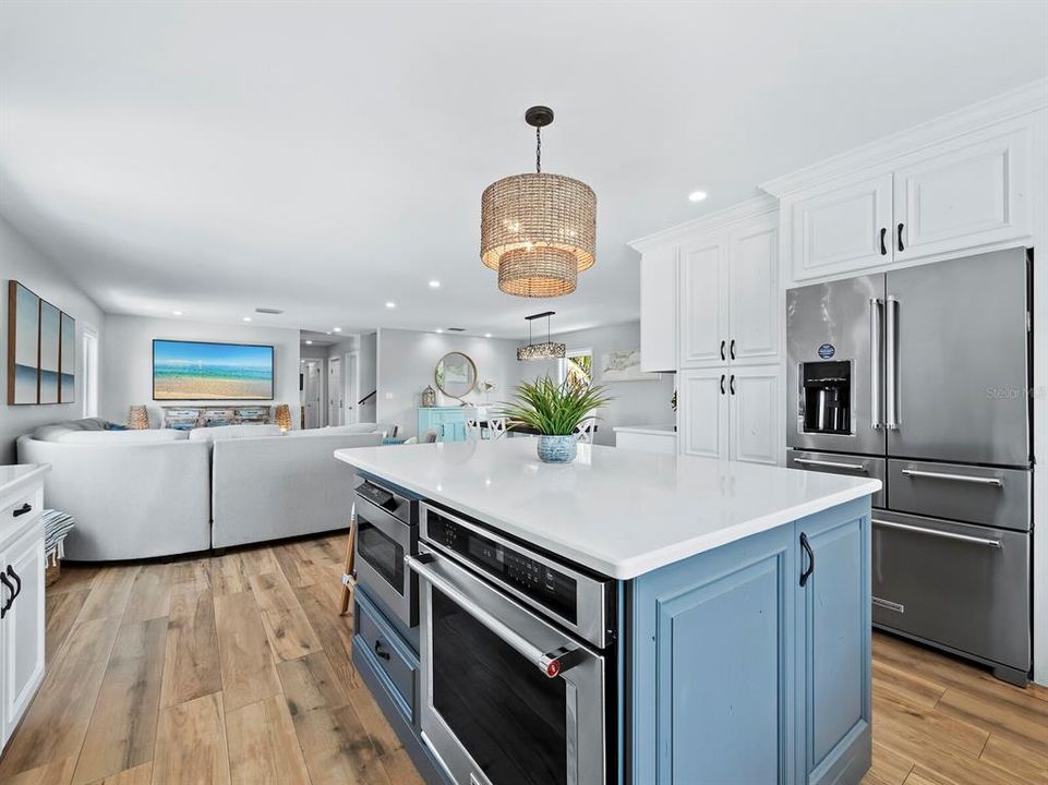 For Sale: $2,795,000 (3 beds, 2 baths, 2242 Square Feet)