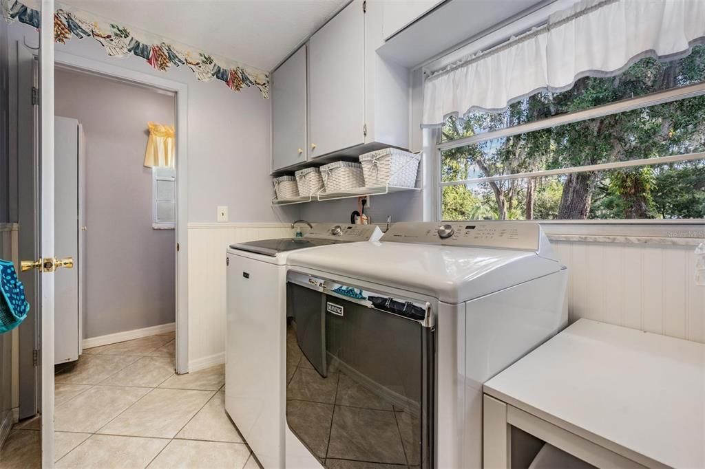 For Sale: $475,000 (3 beds, 2 baths, 2085 Square Feet)