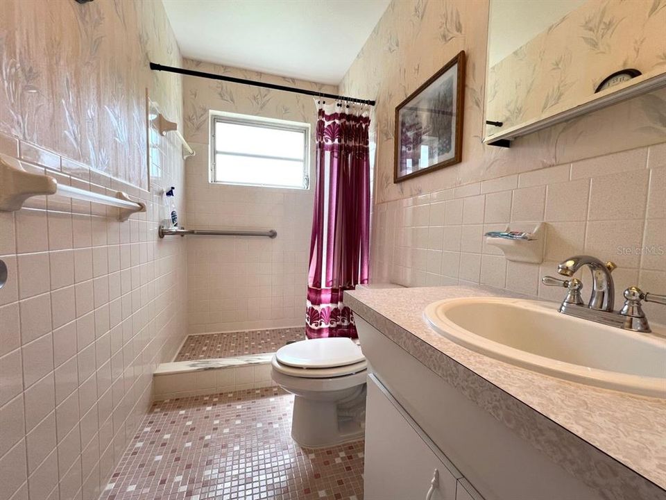 待售: $162,500 (2 贝兹, 2 浴室, 1100 平方英尺)