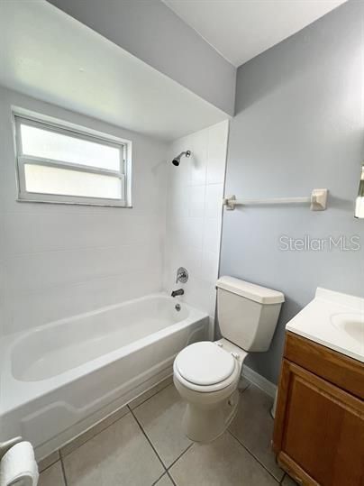 出租: $1,700 (2 贝兹, 2 浴室, 905 平方英尺)