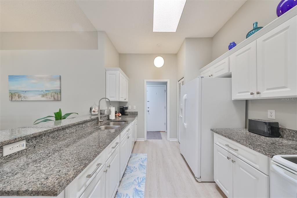 For Sale: $259,000 (2 beds, 2 baths, 1125 Square Feet)