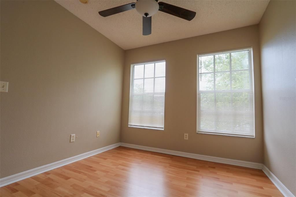 For Rent: $2,300 (3 beds, 2 baths, 1192 Square Feet)