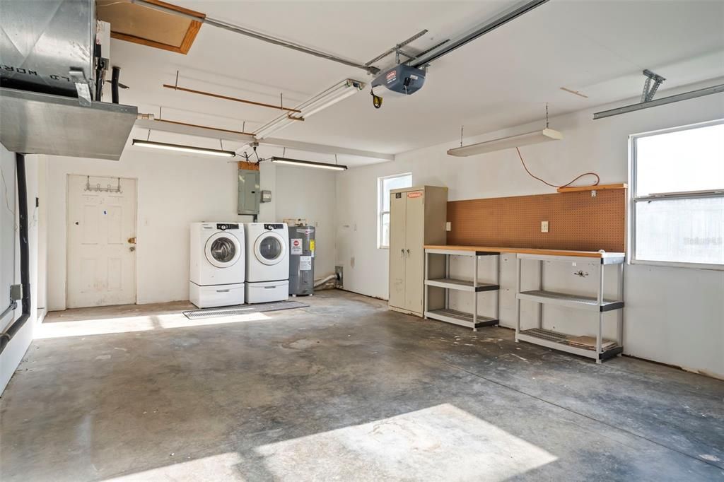 For Sale: $350,000 (3 beds, 1 baths, 1532 Square Feet)