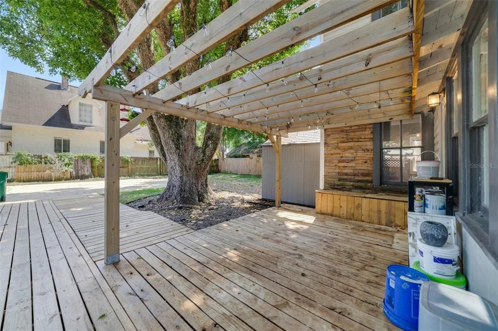 There are beautiful mature trees surrounding this property and the PERGOLA & DECK built in recent years allow you to make the most of your outdoor space.