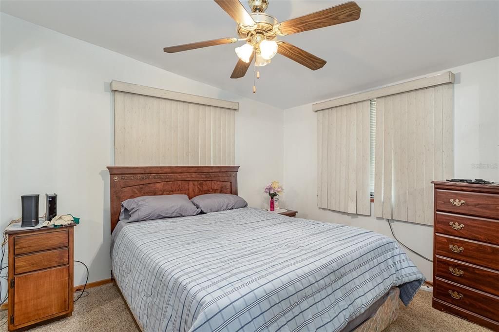 Active With Contract: $150,000 (1 beds, 1 baths, 1576 Square Feet)