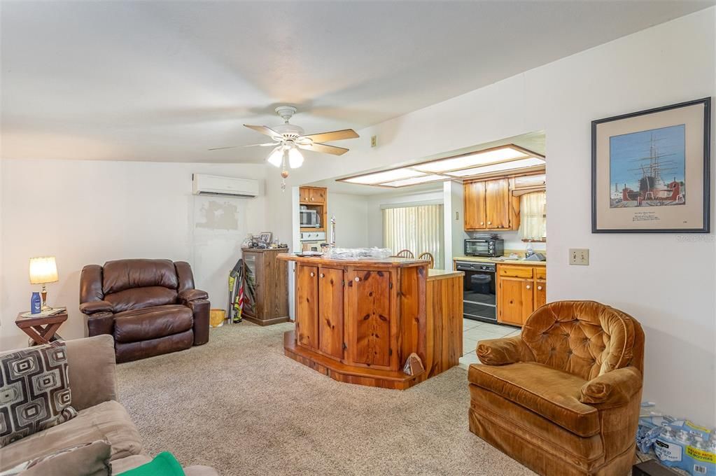 For Sale: $150,000 (1 beds, 1 baths, 1576 Square Feet)