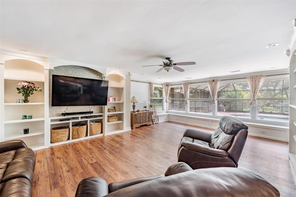 For Sale: $468,000 (3 beds, 2 baths, 1248 Square Feet)