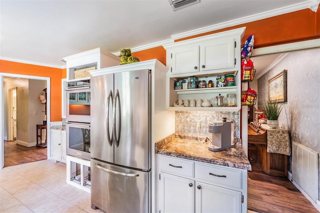 For Sale: $468,000 (3 beds, 2 baths, 1248 Square Feet)