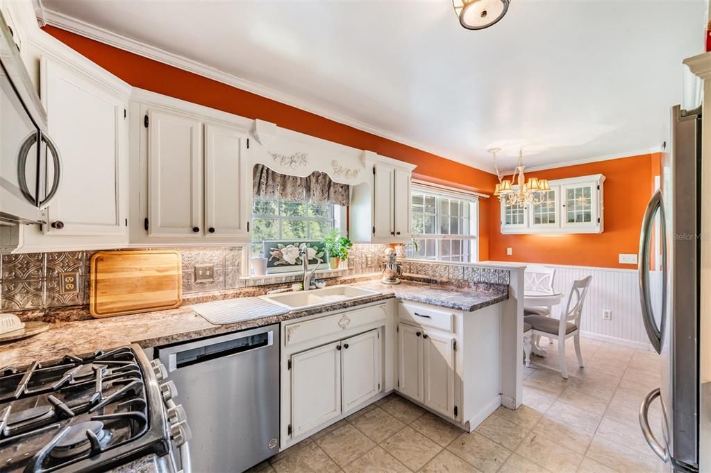 For Sale: $468,000 (3 beds, 2 baths, 1248 Square Feet)