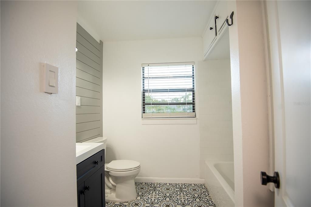Недавно арендовано: $2,400 (4 спален, 2 ванн, 1660 Квадратных фут)