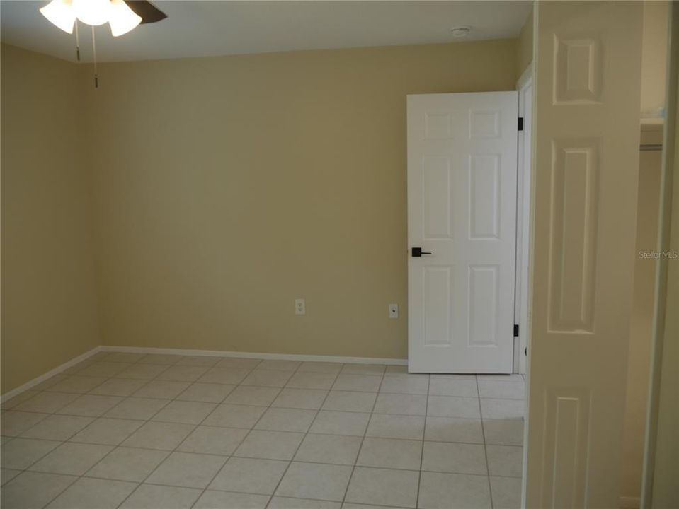 For Sale: $294,700 (2 beds, 1 baths, 908 Square Feet)