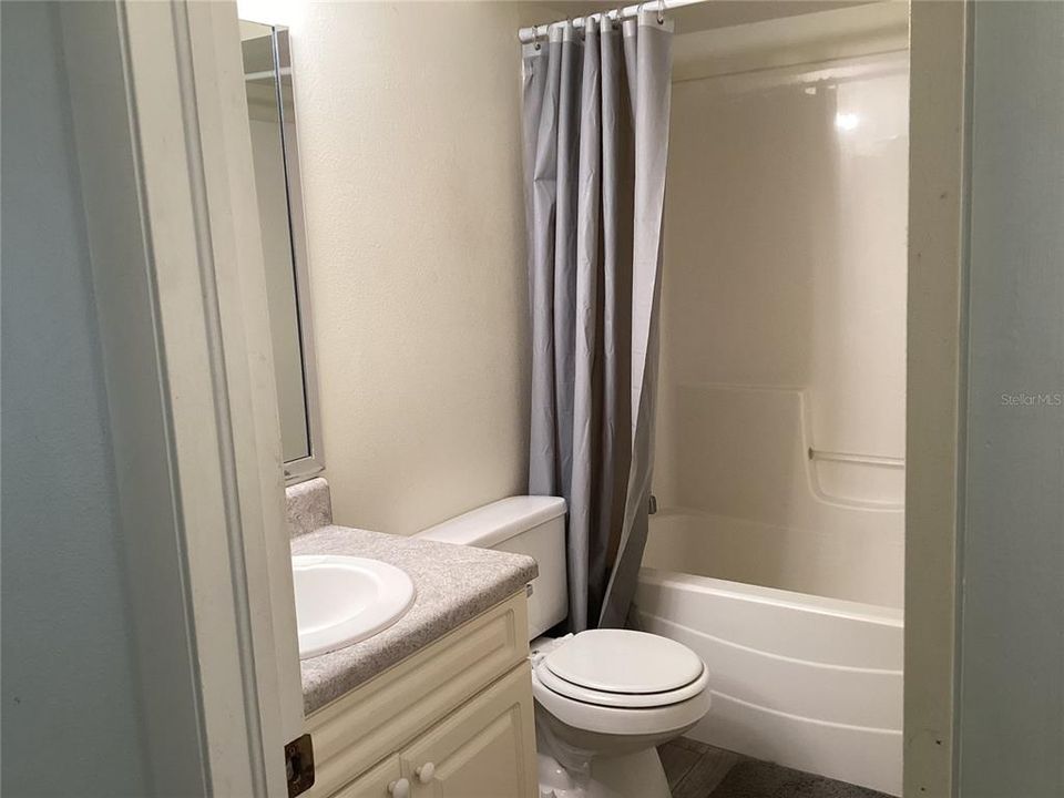 For Sale: $147,500 (2 beds, 2 baths, 932 Square Feet)