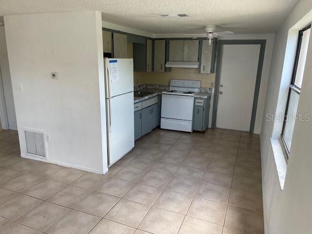 Recently Rented: $1,000 (2 beds, 1 baths, 700 Square Feet)